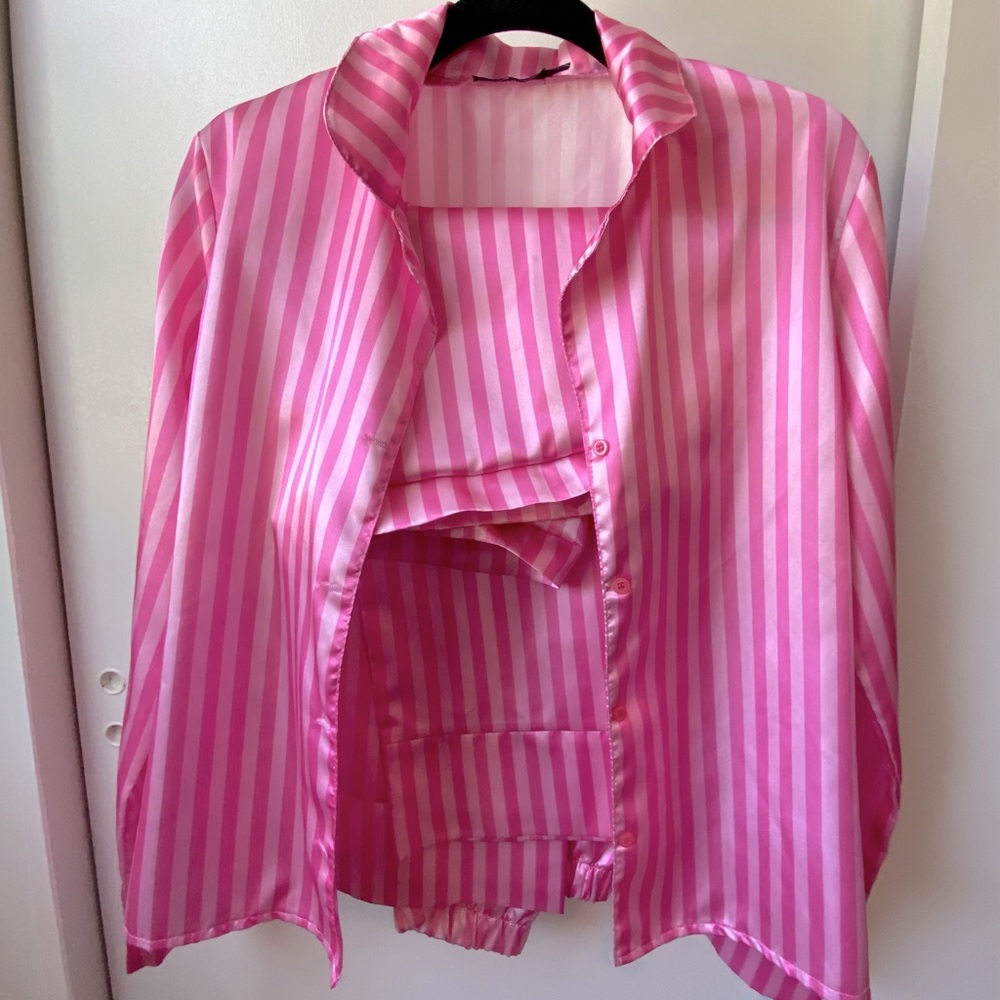 Pink striped 3 piece satin pajama set